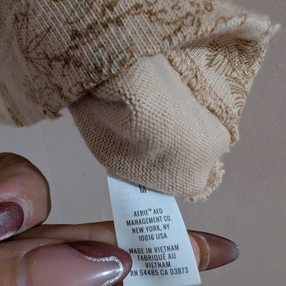 Aerie Tan Floral Short Sleeve Tee - Picture 7 of 9